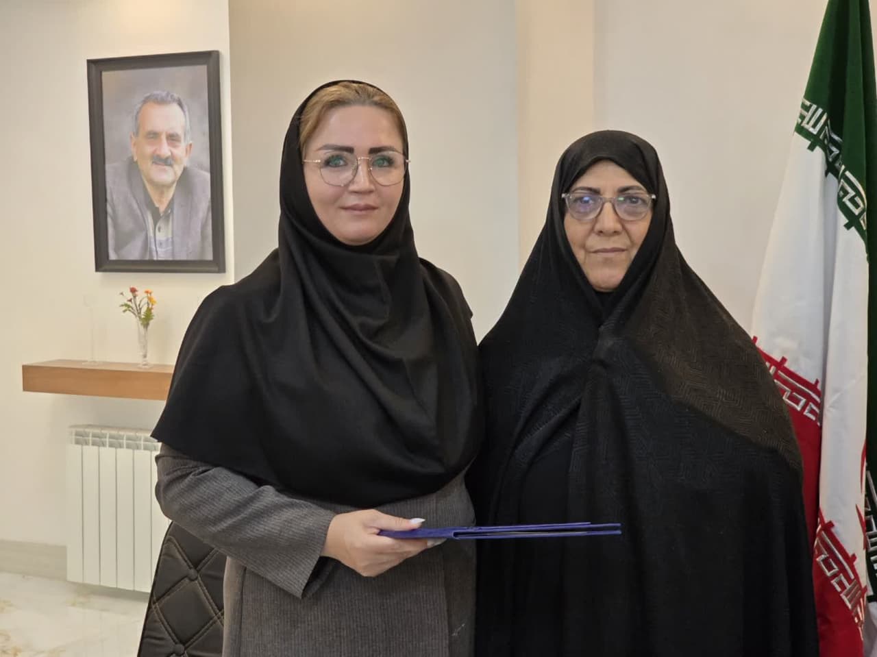 تقدیر به مناسبت روز کارمند